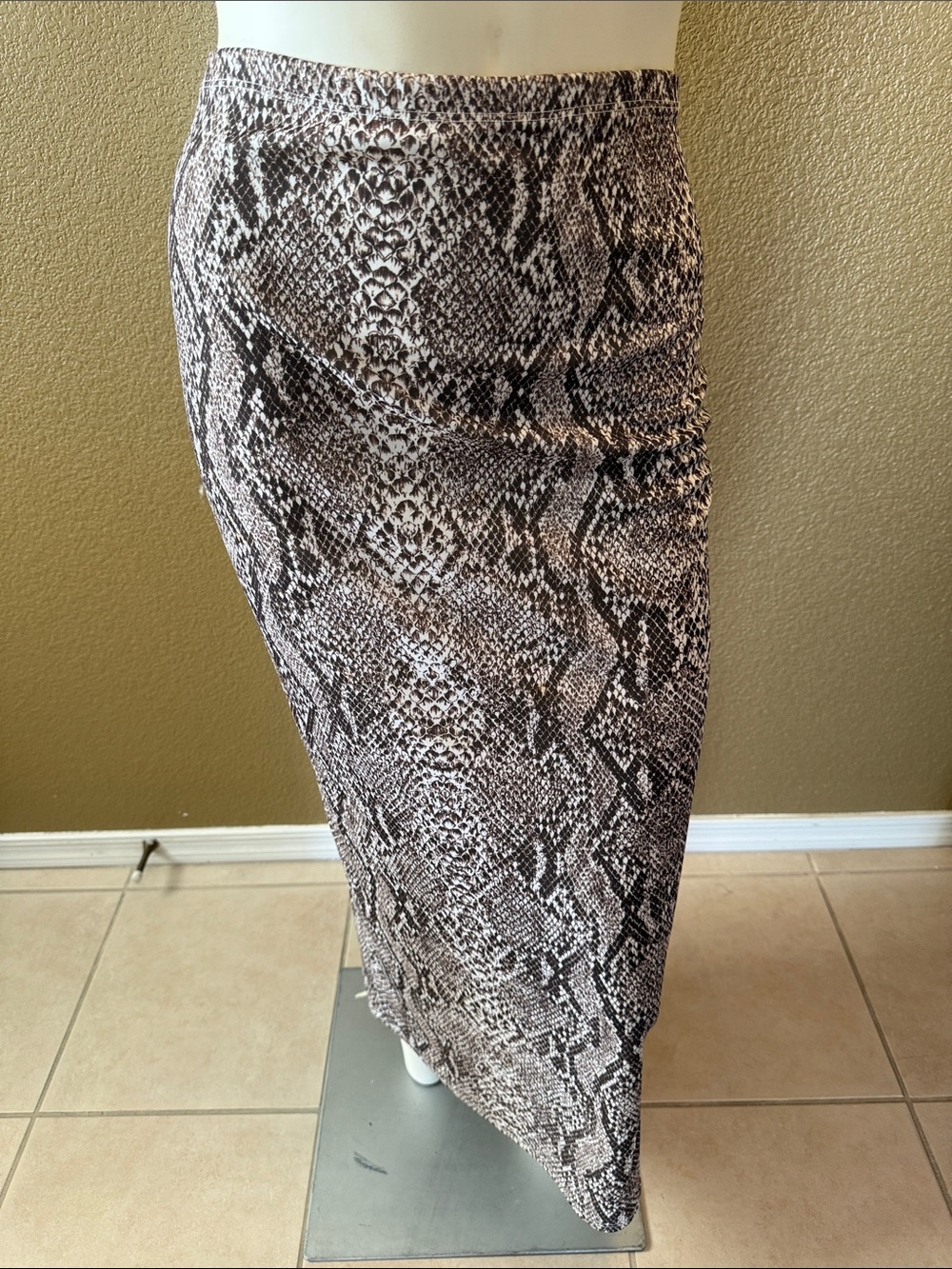 Laundry By Shelli Segal 1990s Vintage Snake Print Maxi Skirt